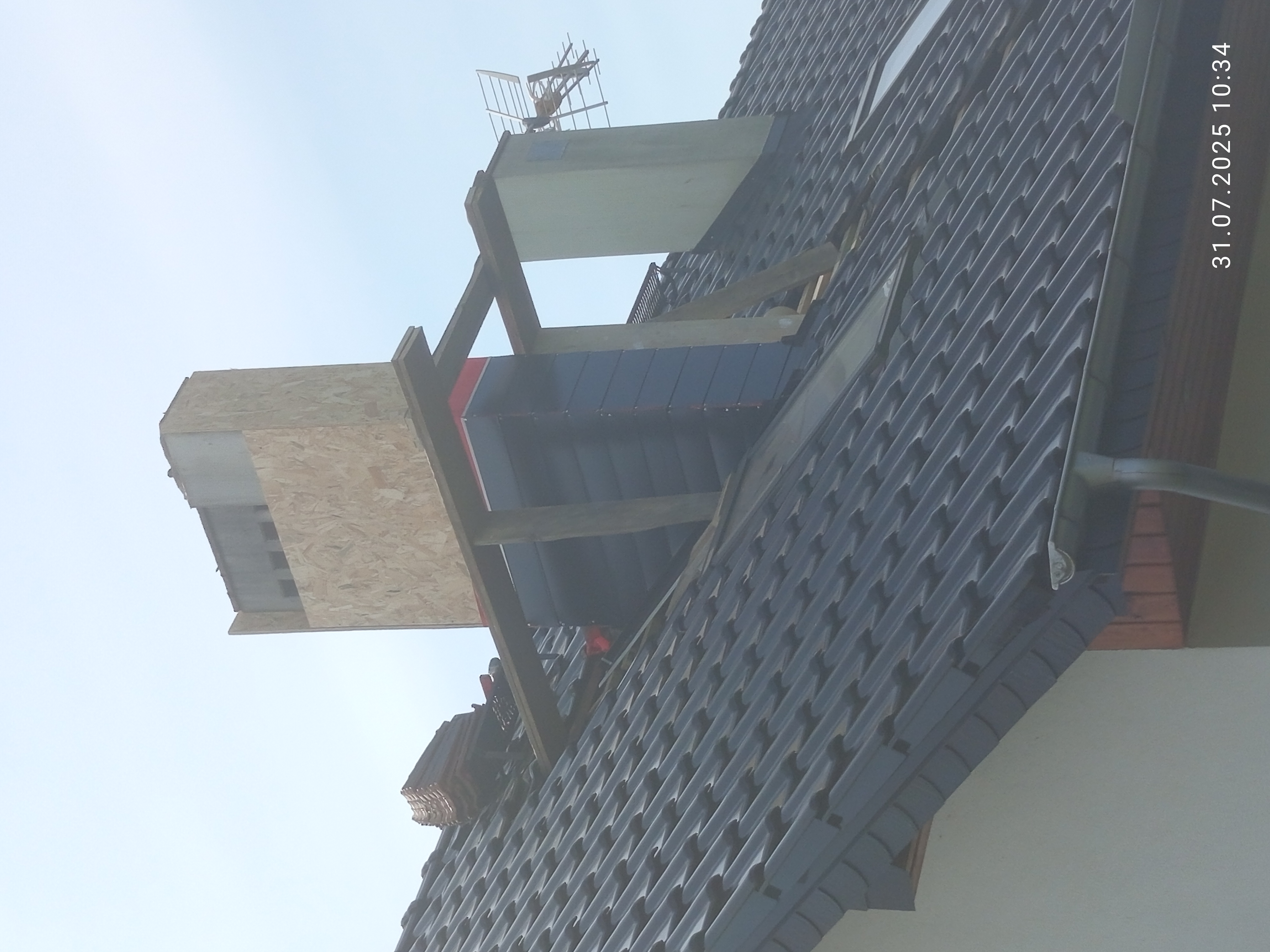 Komin w trakcie prac